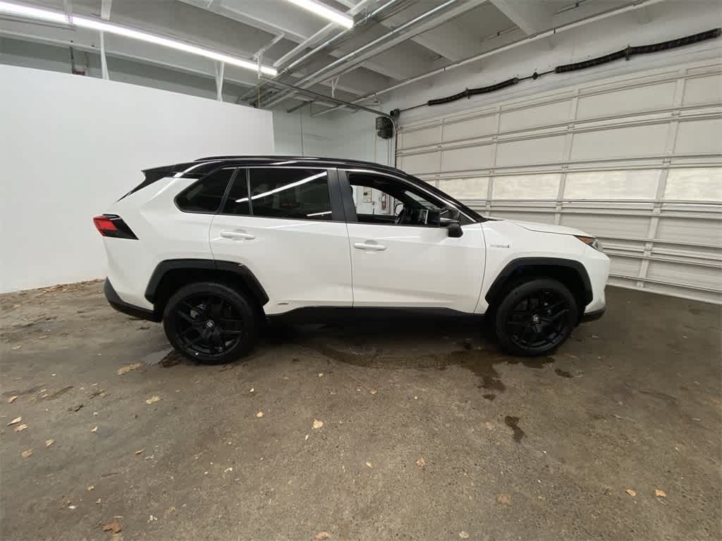 Thumbnail: 2020 Toyota RAV4 - 7