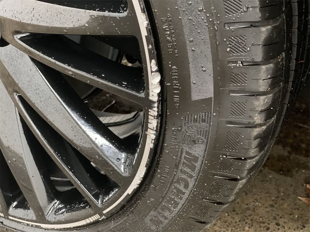 Thumbnail: 2025 Cadillac Lyriq - 30