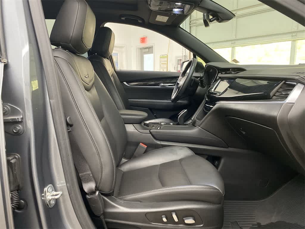 Thumbnail: 2020 Cadillac XT6 - 20