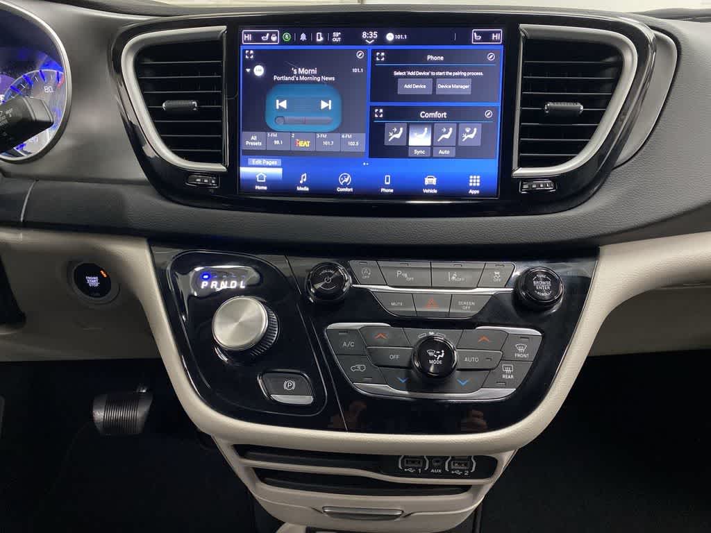 Thumbnail: 2024 Chrysler Pacifica - 24