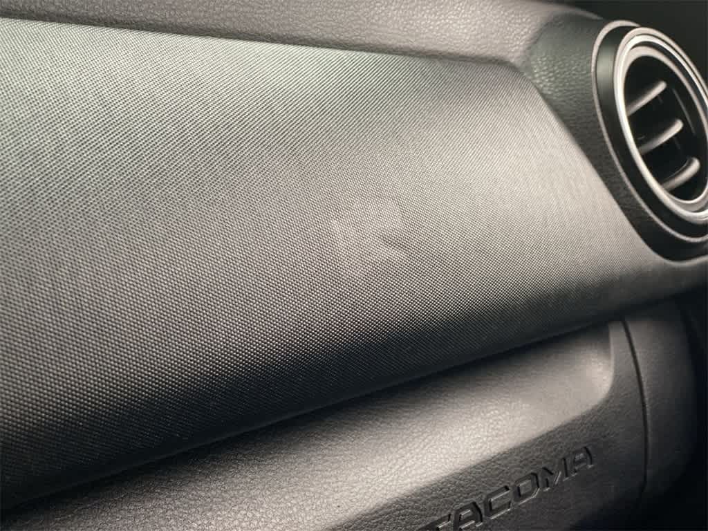 Thumbnail: 2020 Toyota Tacoma - 34