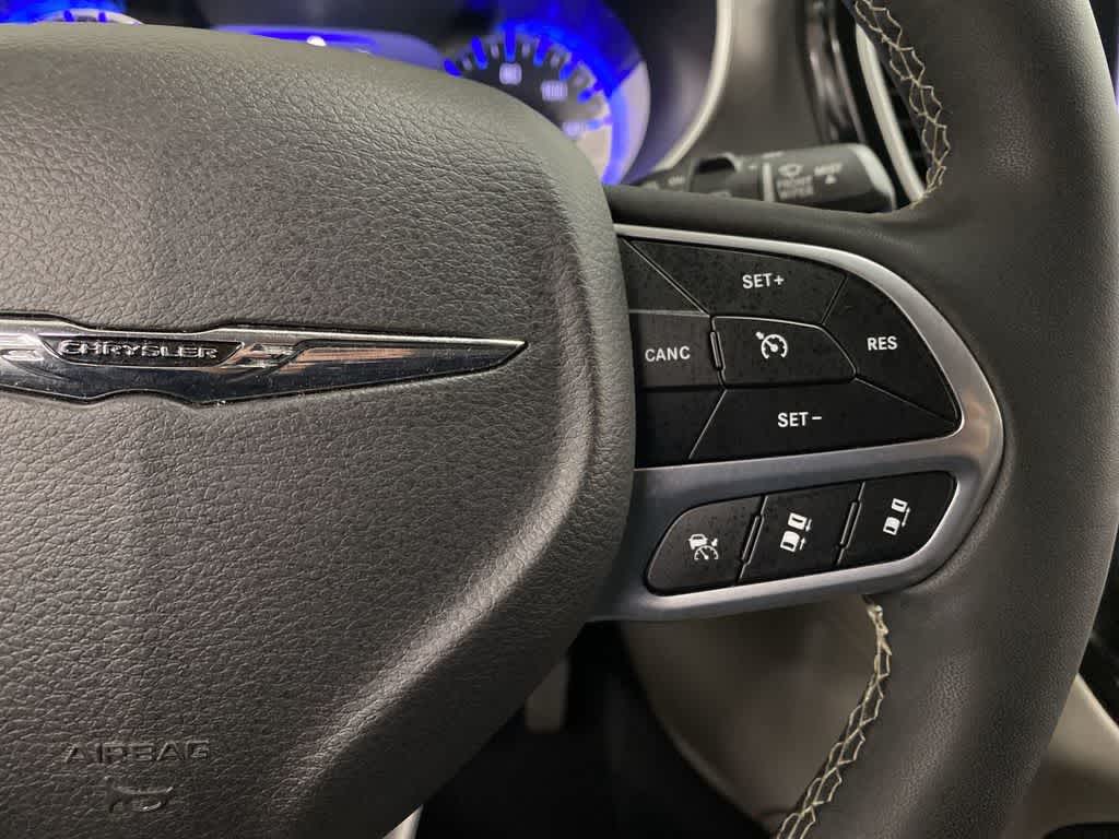 Thumbnail: 2024 Chrysler Pacifica - 21