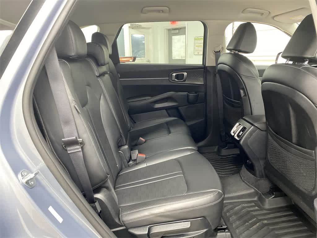 Thumbnail: 2025 Kia Sorento - 18