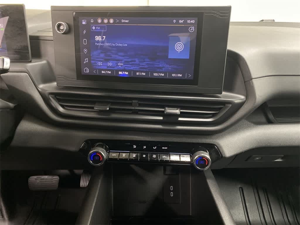 Thumbnail: 2024 Chevrolet Silverado EV - 23