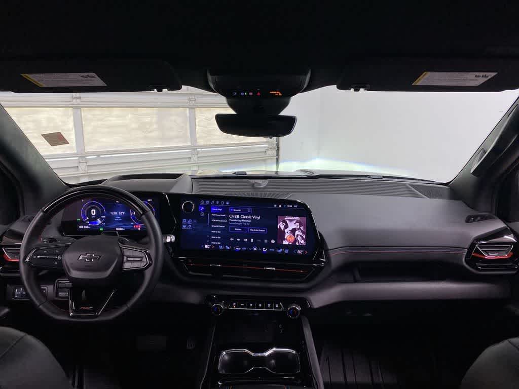 Thumbnail: 2024 Chevrolet Silverado EV - 12