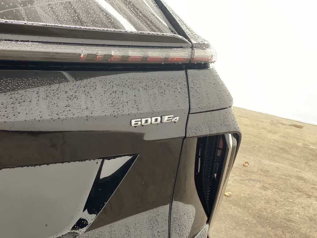 Thumbnail: 2024 Cadillac Lyriq - 11