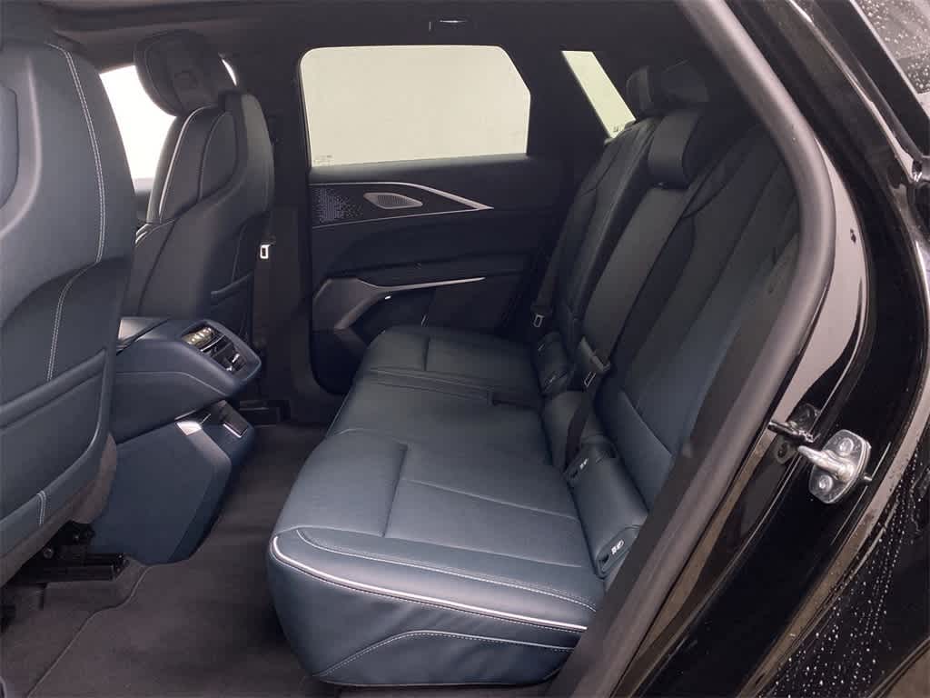 Thumbnail: 2025 Cadillac Lyriq - 17