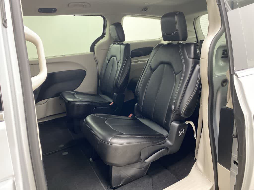 Thumbnail: 2024 Chrysler Pacifica - 16