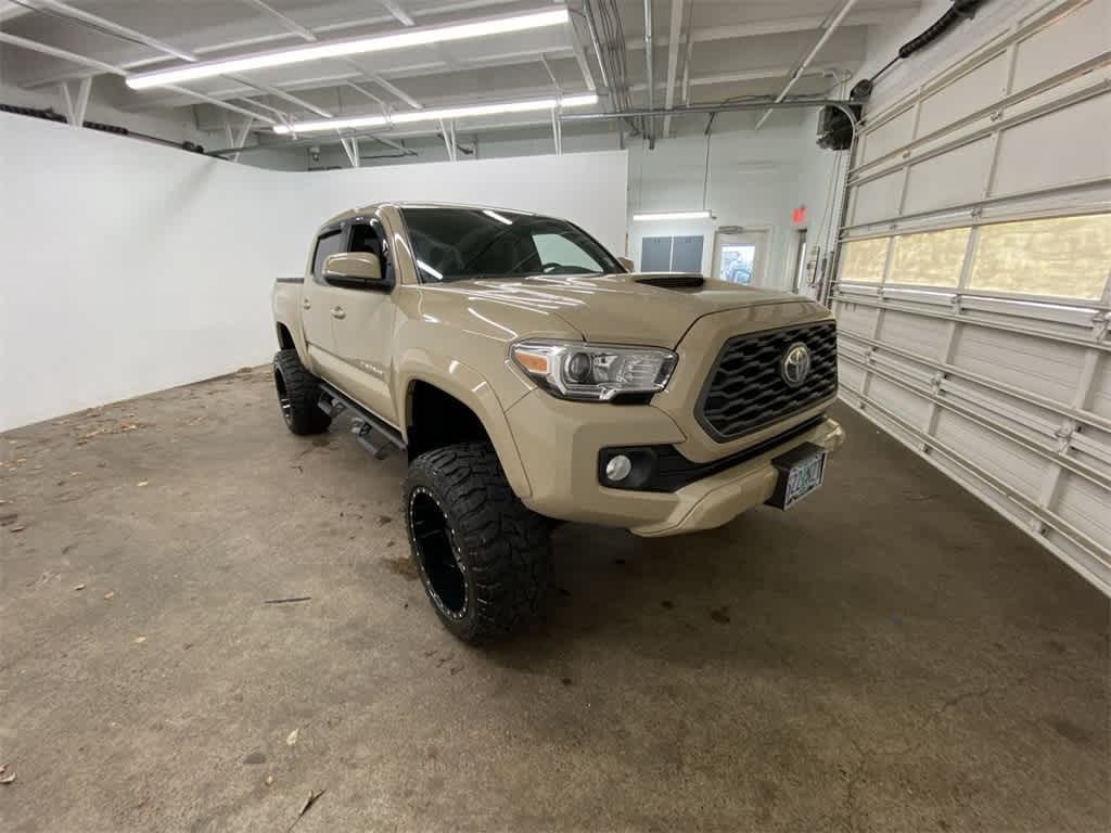 Thumbnail: 2020 Toyota Tacoma - 8