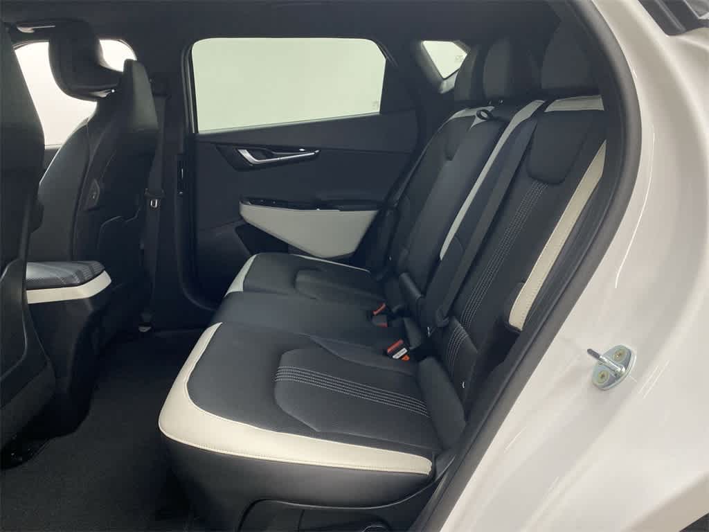 Thumbnail: 2023 Kia EV6 - 17