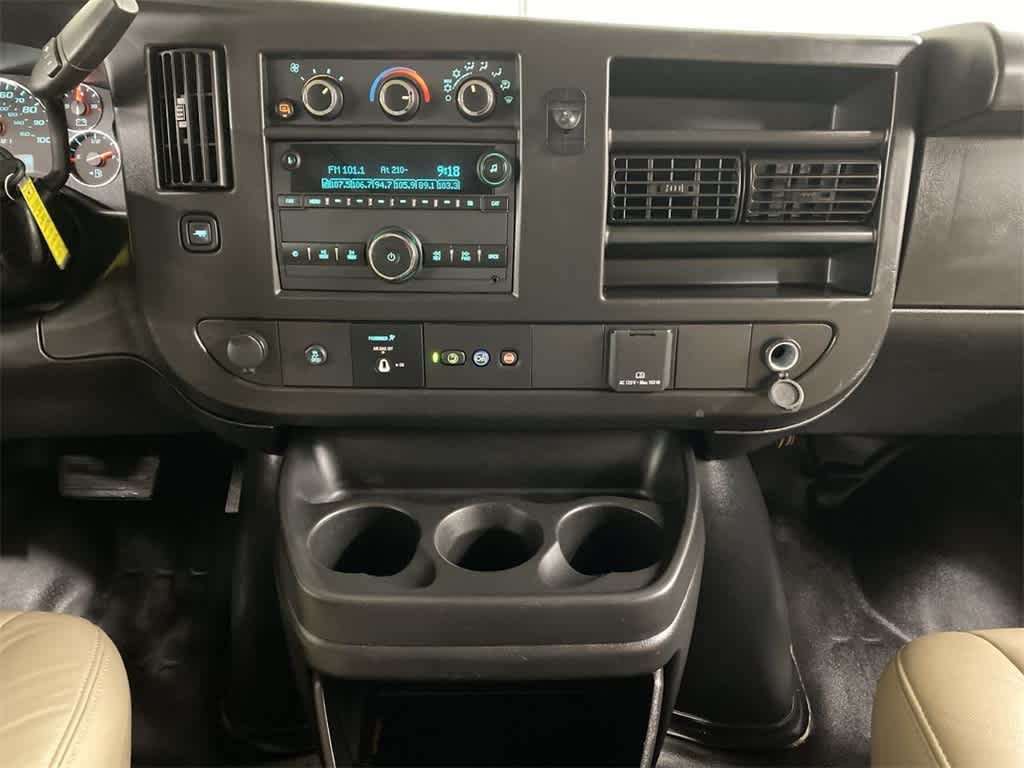 2023 Chevrolet Express 2500 23