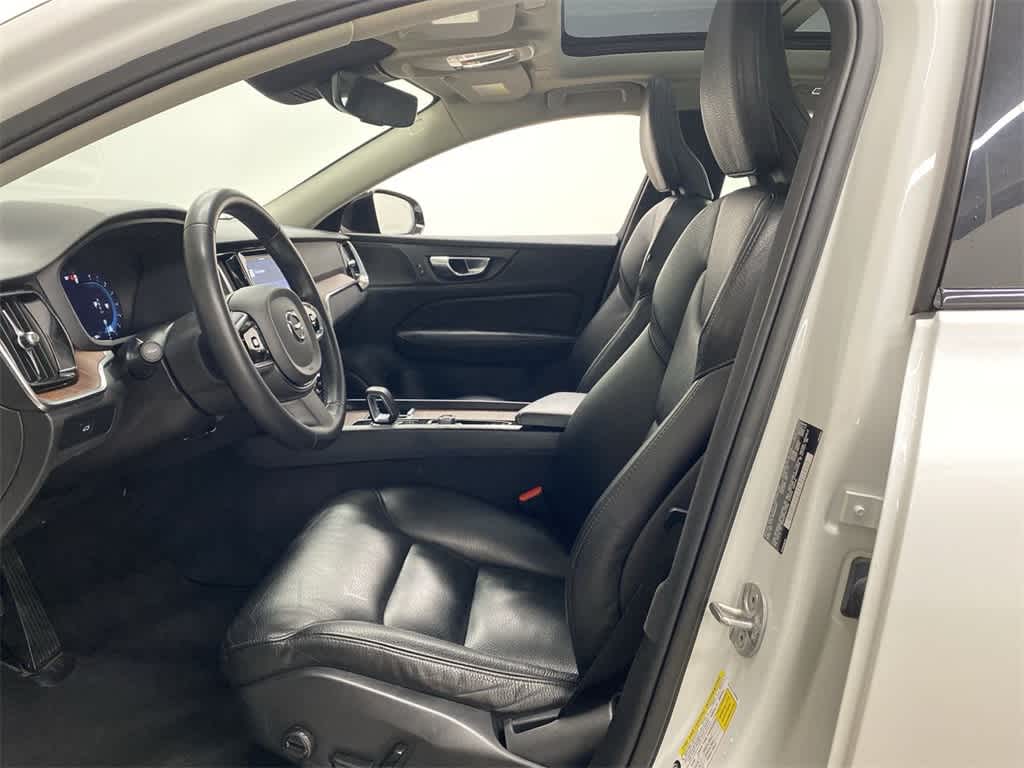 Thumbnail: 2024 Volvo S60 - 14