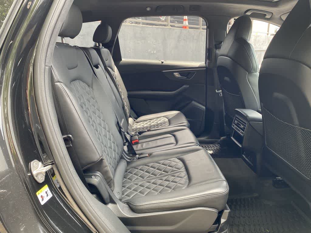 Thumbnail: 2023 Audi SQ7 - 18
