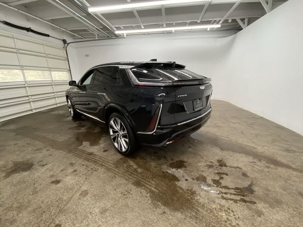 Thumbnail: 2024 Cadillac Lyriq - 4