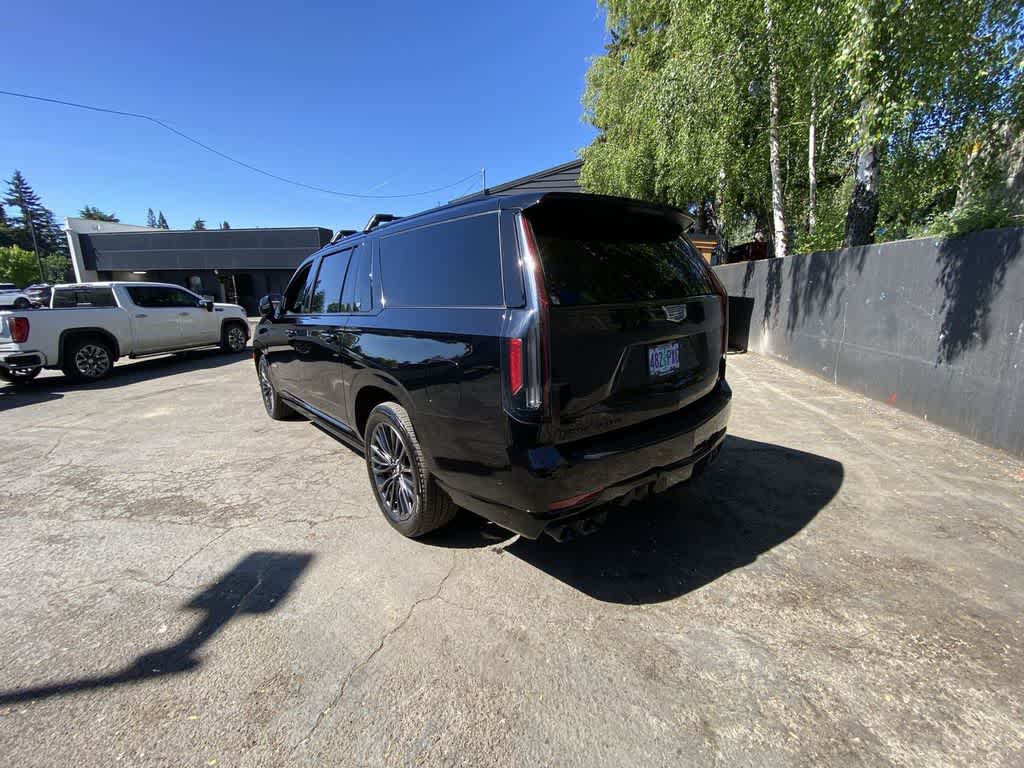 Thumbnail: 2024 Cadillac Escalade - 4