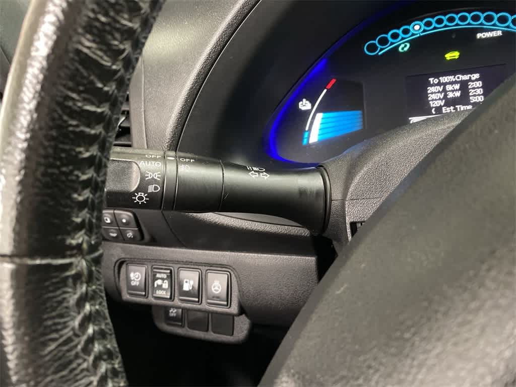 Thumbnail: 2013 Nissan Leaf - 25