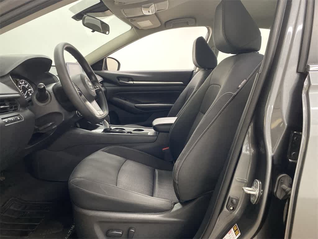 2022 Nissan Altima SV 15