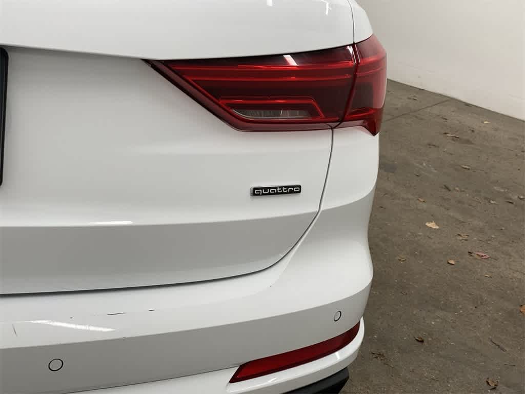 Thumbnail: 2024 Audi Q3 - 11