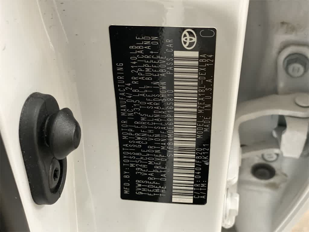 Thumbnail: 2024 Toyota Corolla - 32