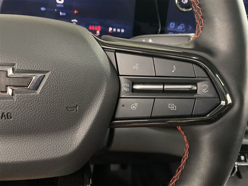 Thumbnail: 2024 Chevrolet Silverado EV - 23