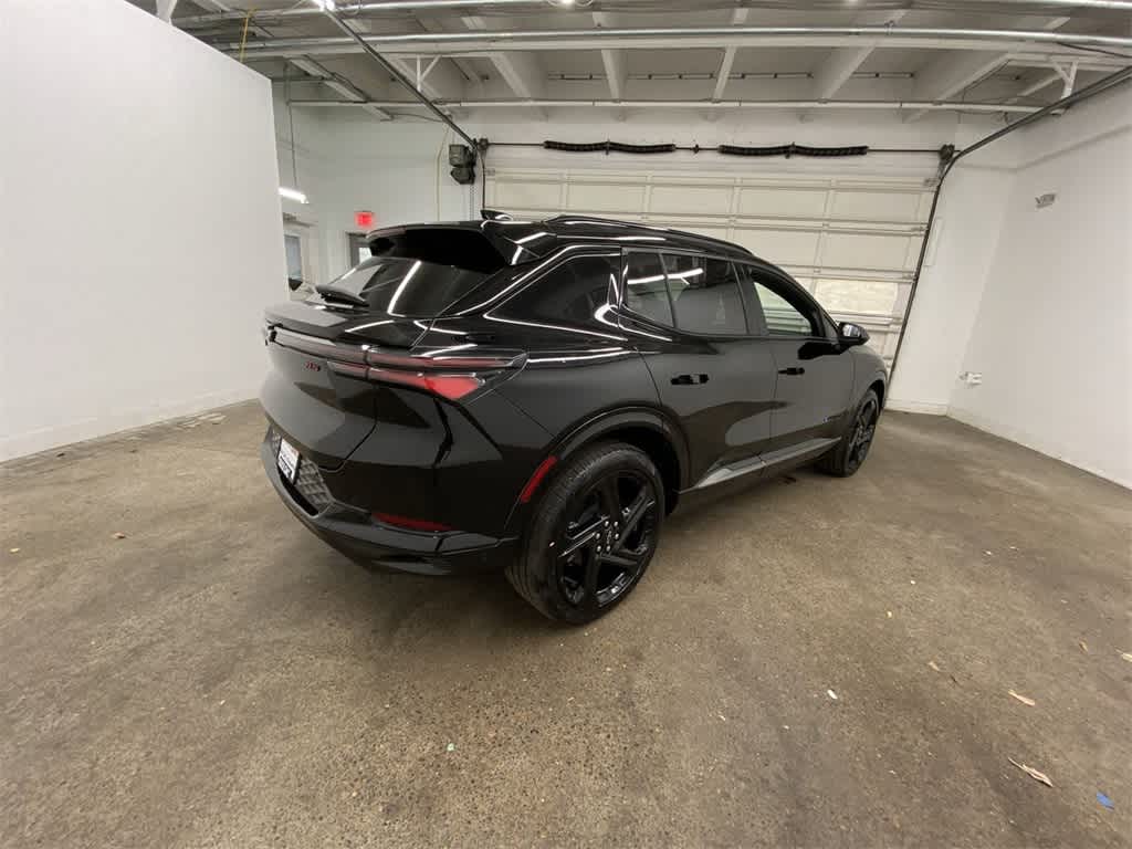 Thumbnail: 2024 Chevrolet Equinox - 6