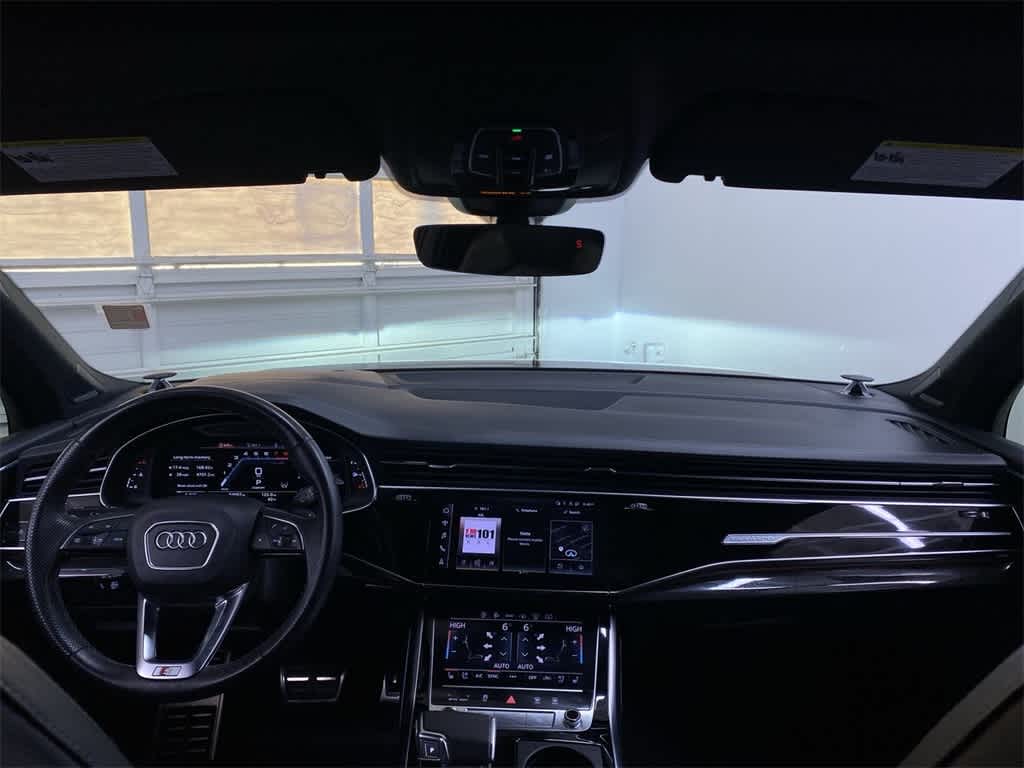 Thumbnail: 2021 Audi SQ7 - 12