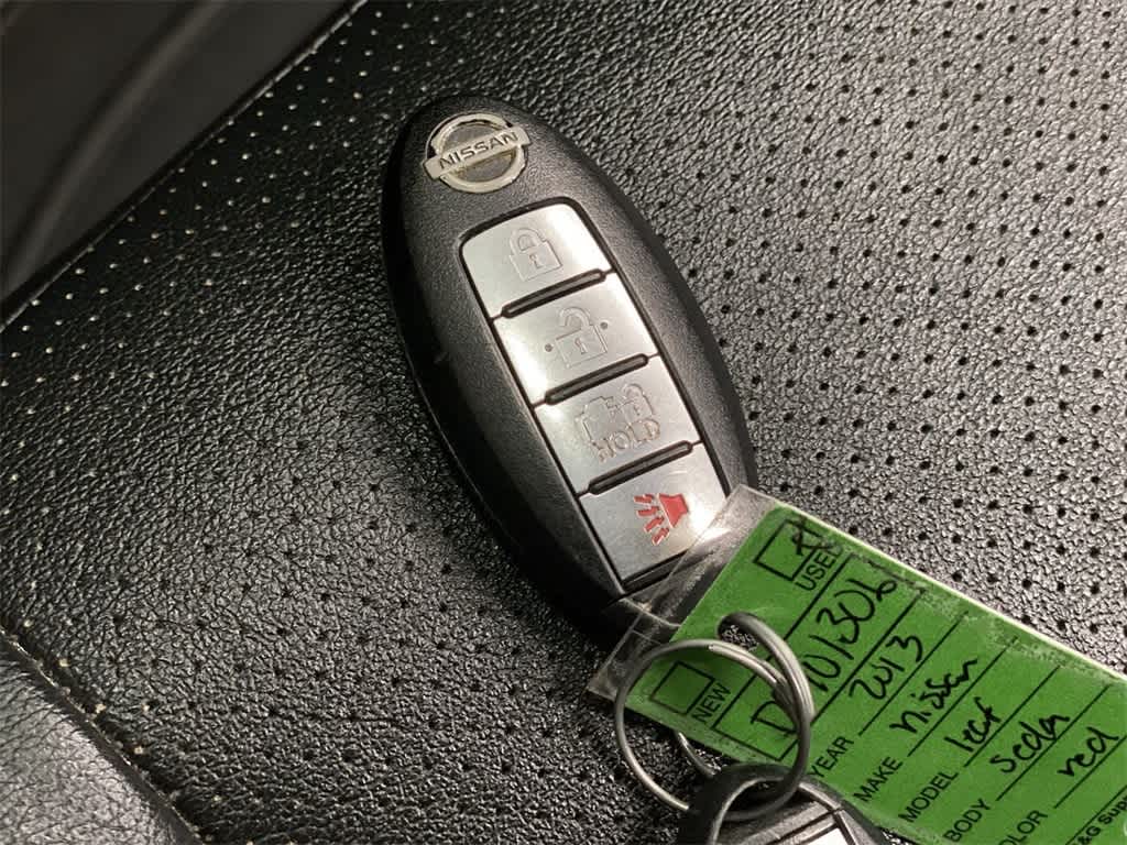 Thumbnail: 2013 Nissan Leaf - 31