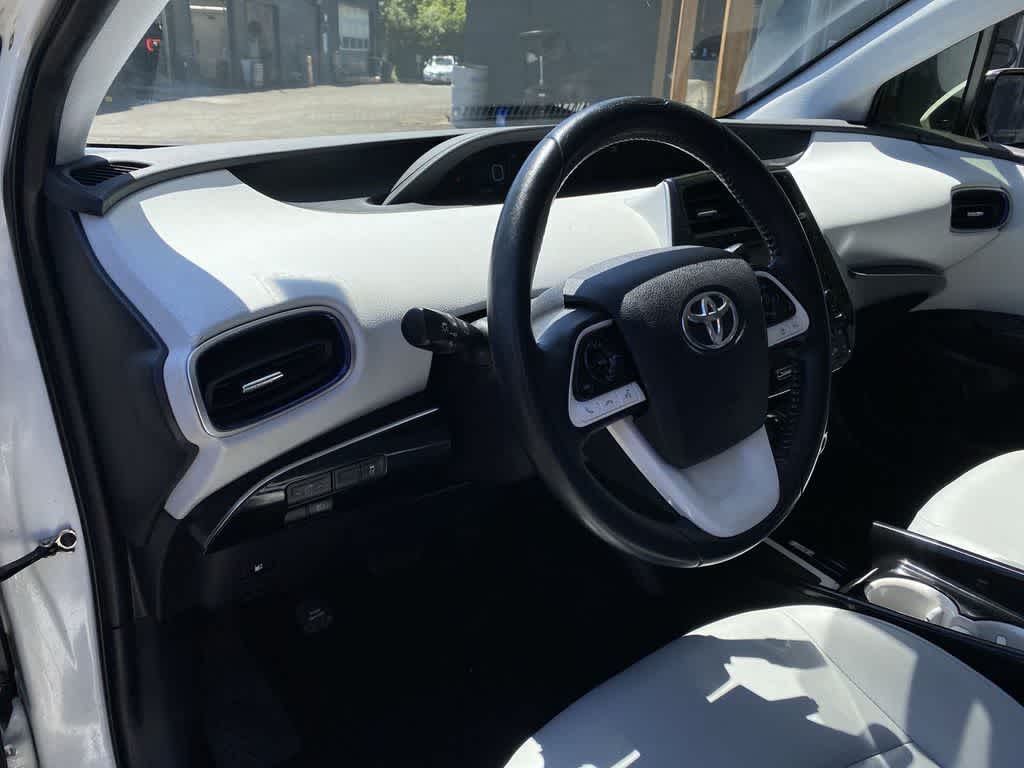 Thumbnail: 2016 Toyota Prius - 2