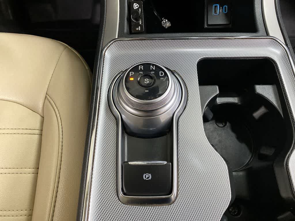 Thumbnail: 2021 Ford Edge - 27