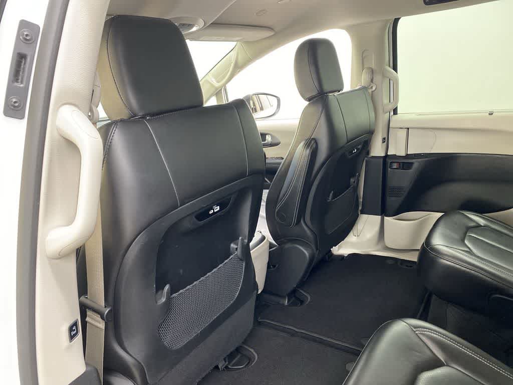 Thumbnail: 2023 Chrysler Pacifica - 14
