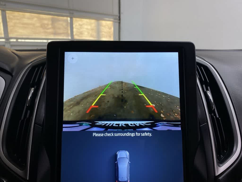 Thumbnail: 2021 Ford Edge - 26