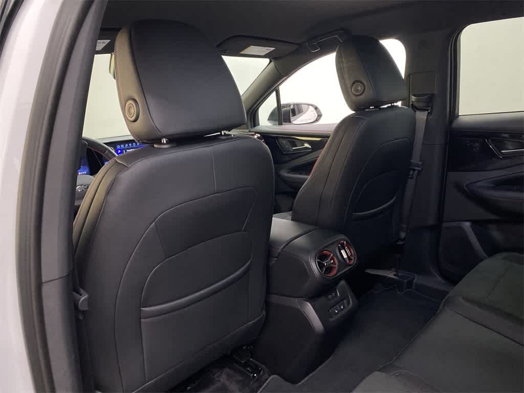 Thumbnail: 2024 Chevrolet Blazer EV - 17