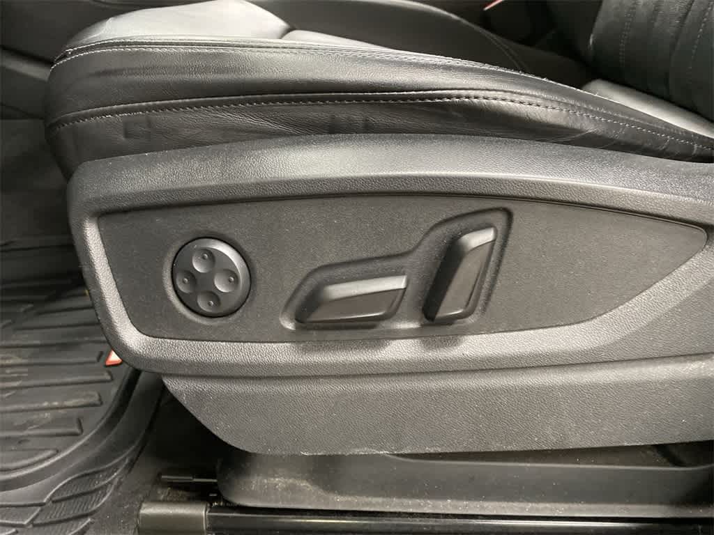 Thumbnail: 2021 Audi Q5 - 14