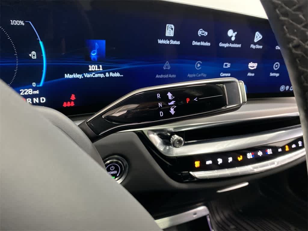 Thumbnail: 2025 Cadillac Lyriq - 27