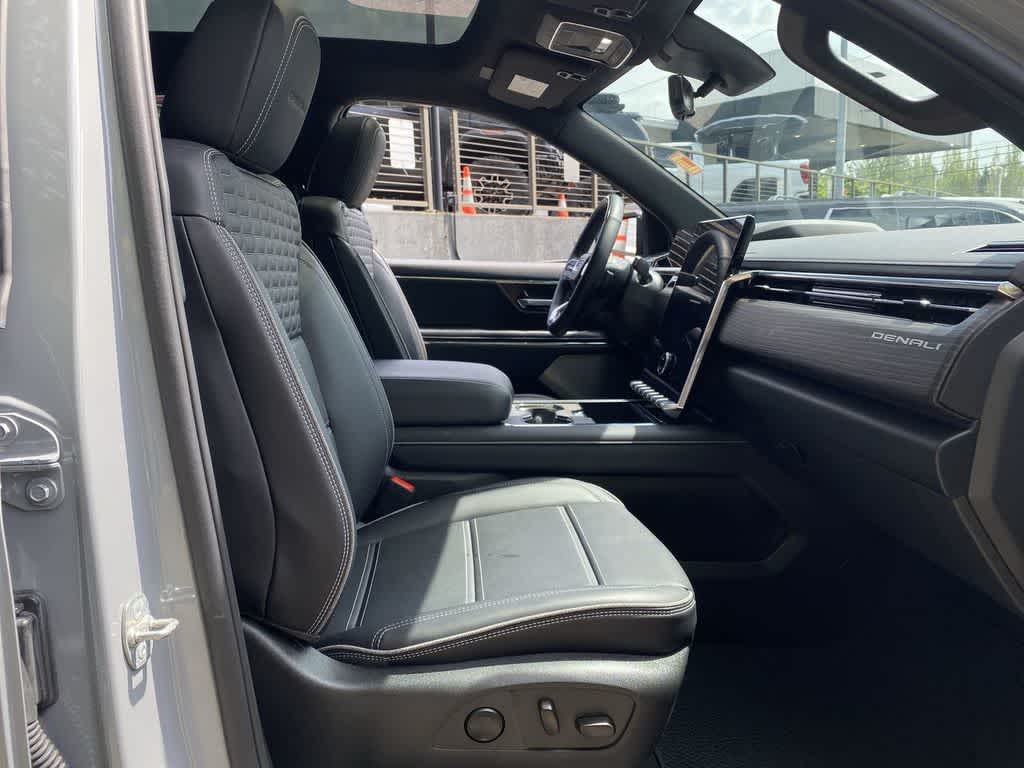 Thumbnail: 2025 GMC Sierra EV - 18