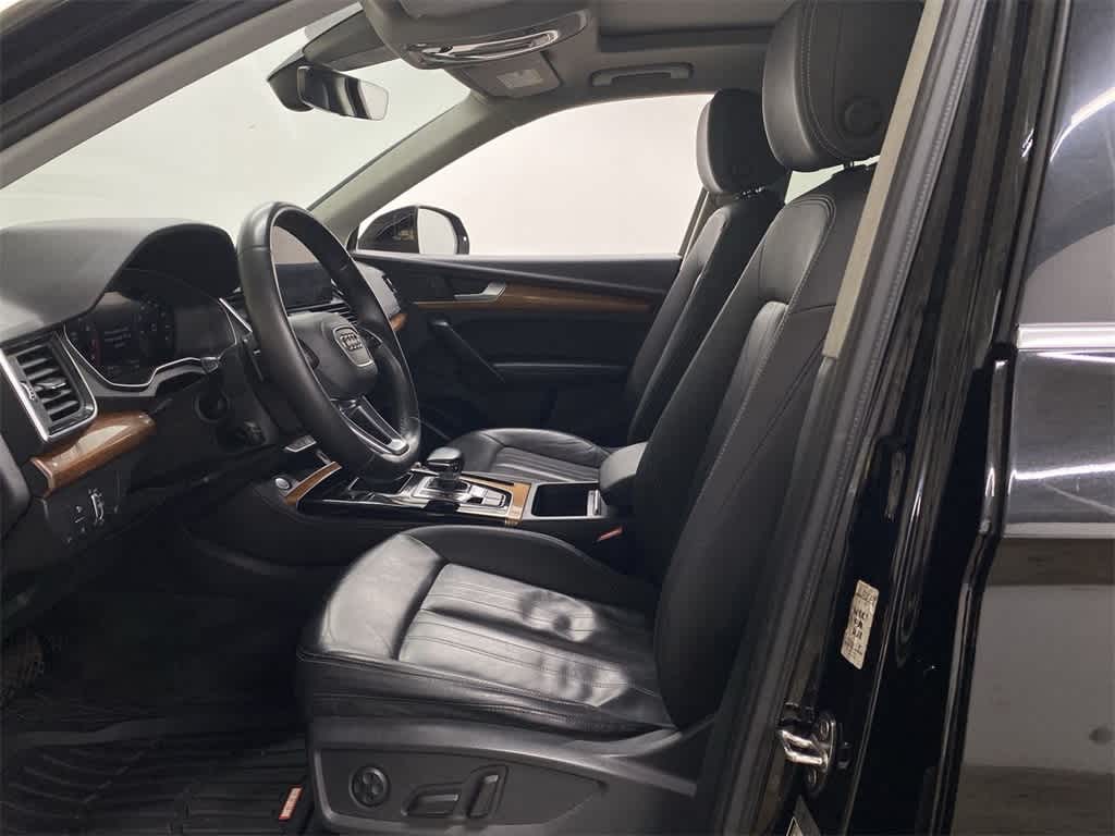 Thumbnail: 2021 Audi Q5 - 13