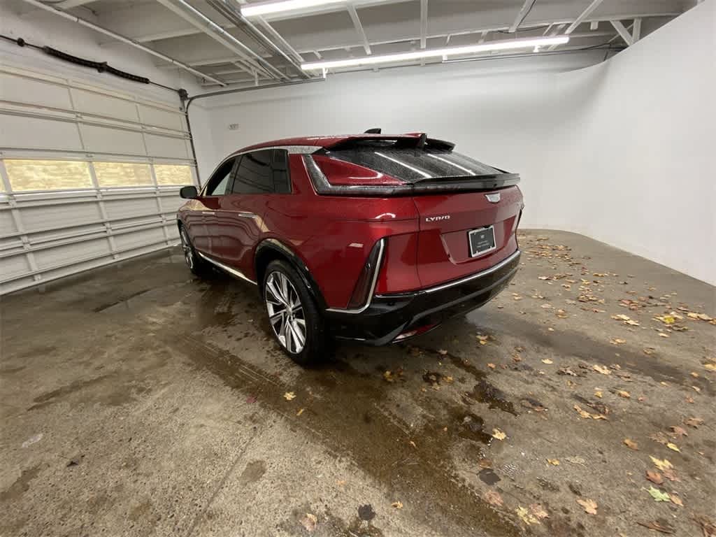 Thumbnail: 2025 Cadillac Lyriq - 4