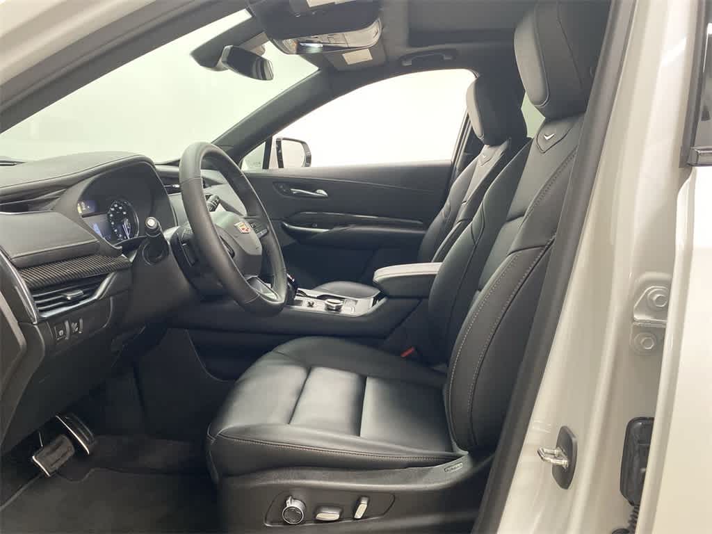 2023 Cadillac XT4 Sport 15