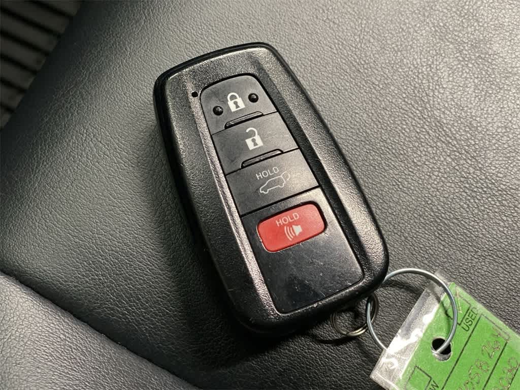 Thumbnail: 2020 Toyota RAV4 - 29