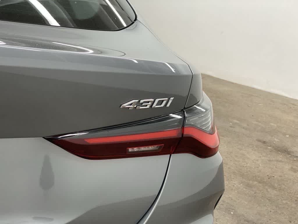 Thumbnail: 2023 BMW 4 Series - 10