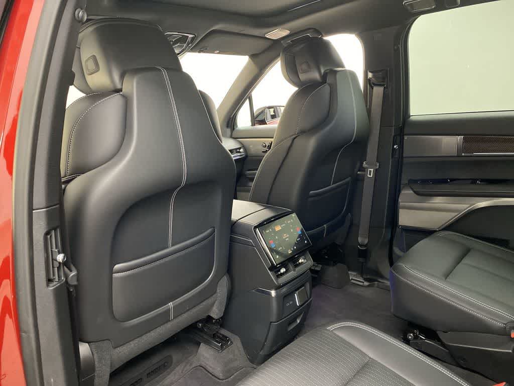 Thumbnail: 2026 Cadillac Vistiq - 16