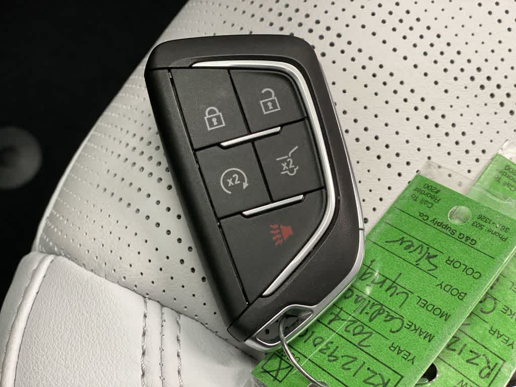 Thumbnail: 2024 Cadillac Lyriq - 30