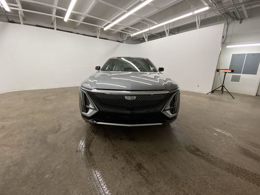 Thumbnail: 2025 Cadillac Lyriq - 9