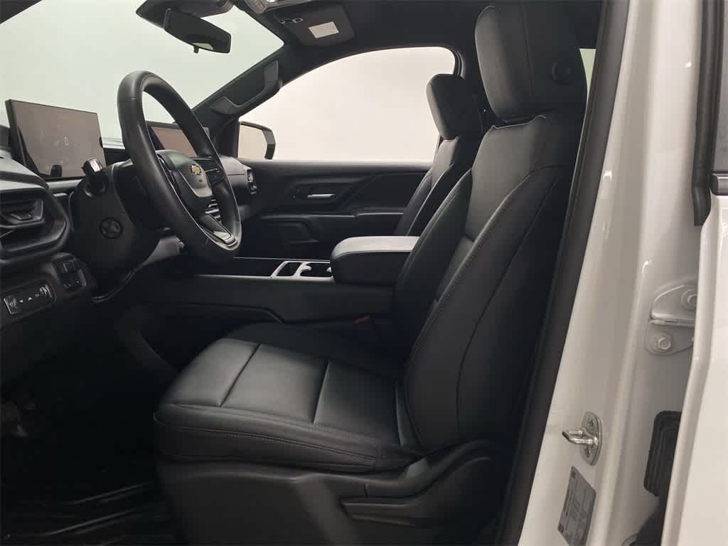 Thumbnail: 2024 Chevrolet Silverado EV - 13