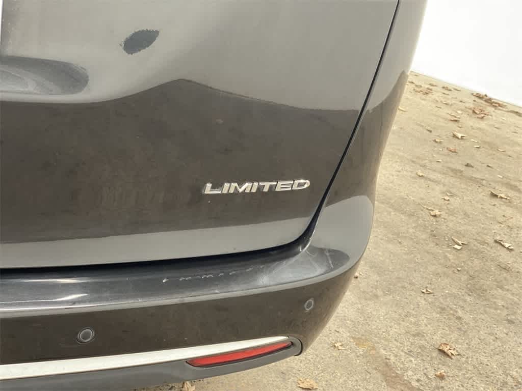 Thumbnail: 2023 Chrysler Pacifica - 11