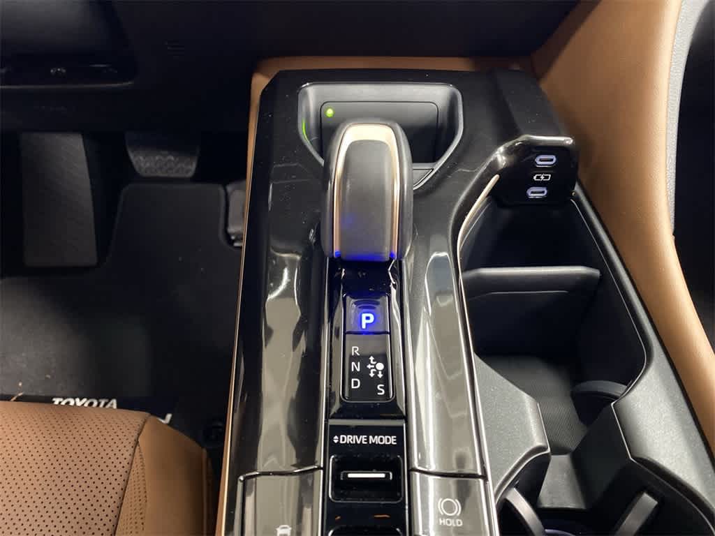 Thumbnail: 2025 Toyota Crown Signia - 27