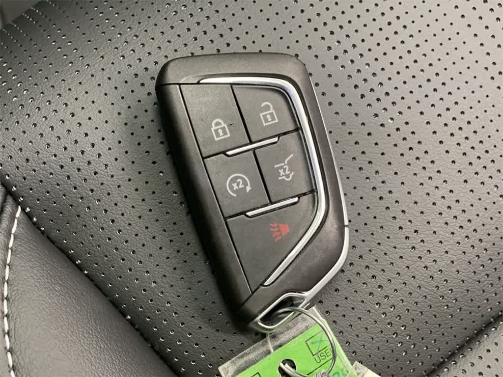 Thumbnail: 2025 Cadillac Lyriq - 30