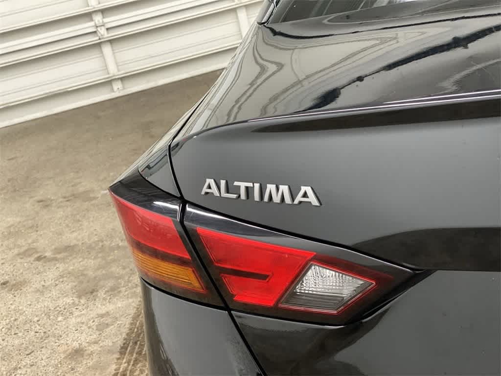Thumbnail: 2024 Nissan Altima - 10