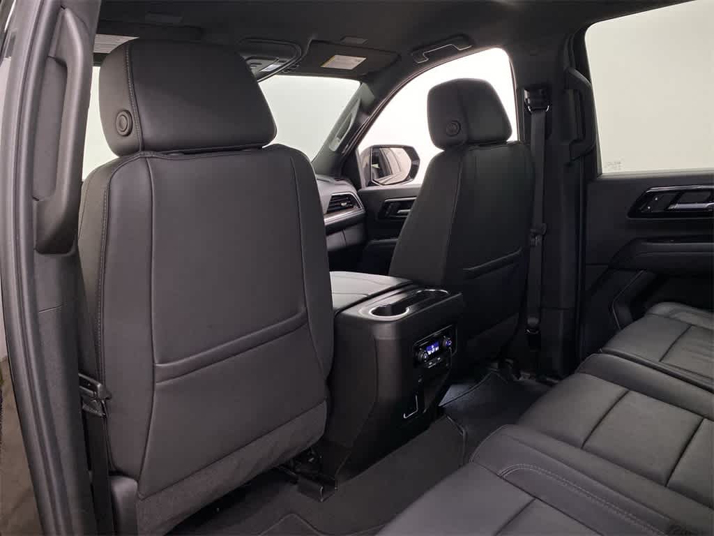 Thumbnail: 2025 Chevrolet Suburban - 16