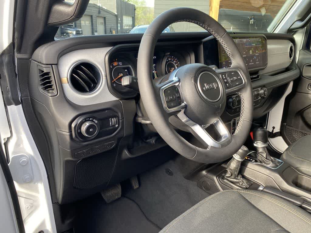 Thumbnail: 2025 Jeep Wrangler - 2